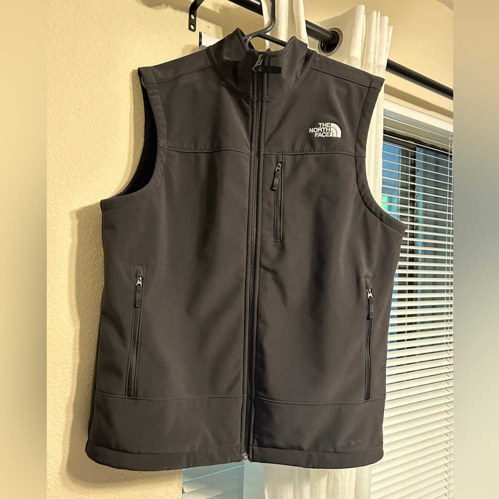 The North Face black mens size large vest